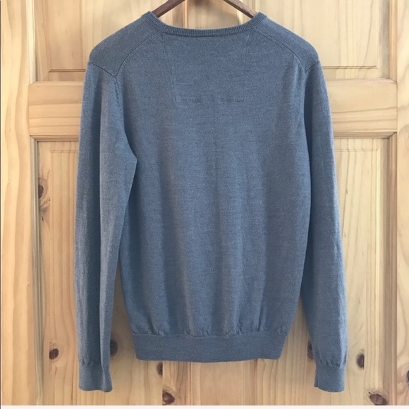 CALVIN Klein Italian Merino wool grey v-neck sweater size medium - Picture 6 of 7